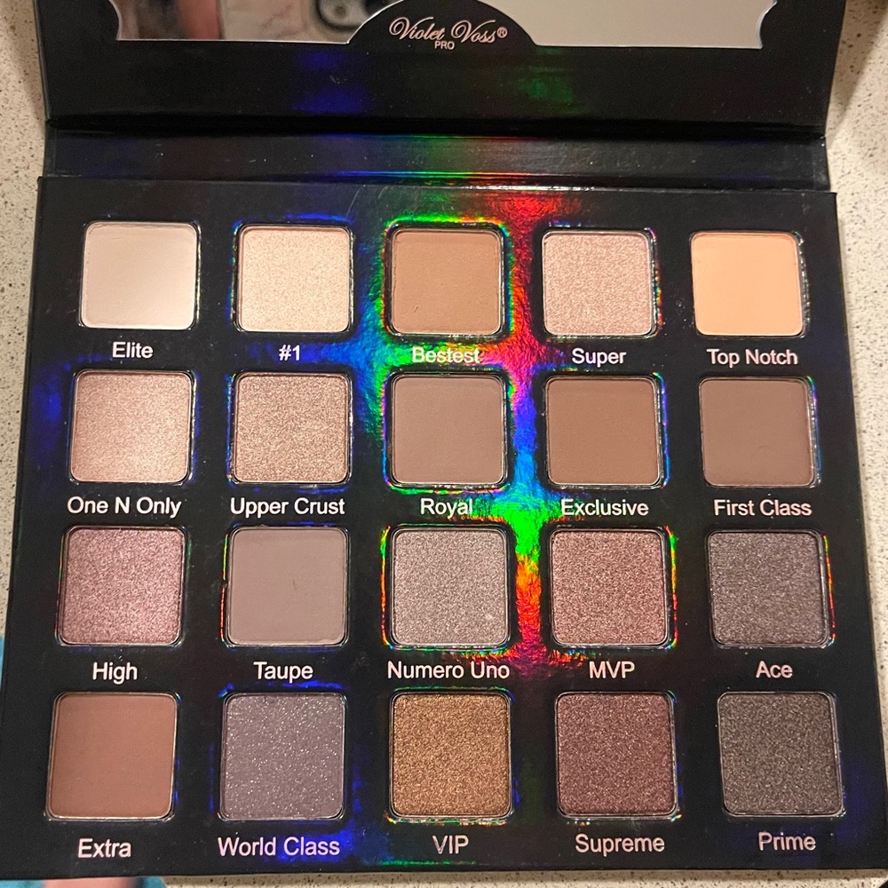 ๐ช Violet Voss Pro Taupe Notch Eyeshadow Palette ๐ช - Picture 2 of 7